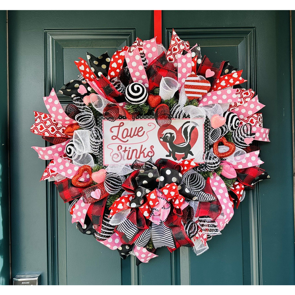 Valentines wreath Heart wreath Valentines Day wreath Skunk wreath